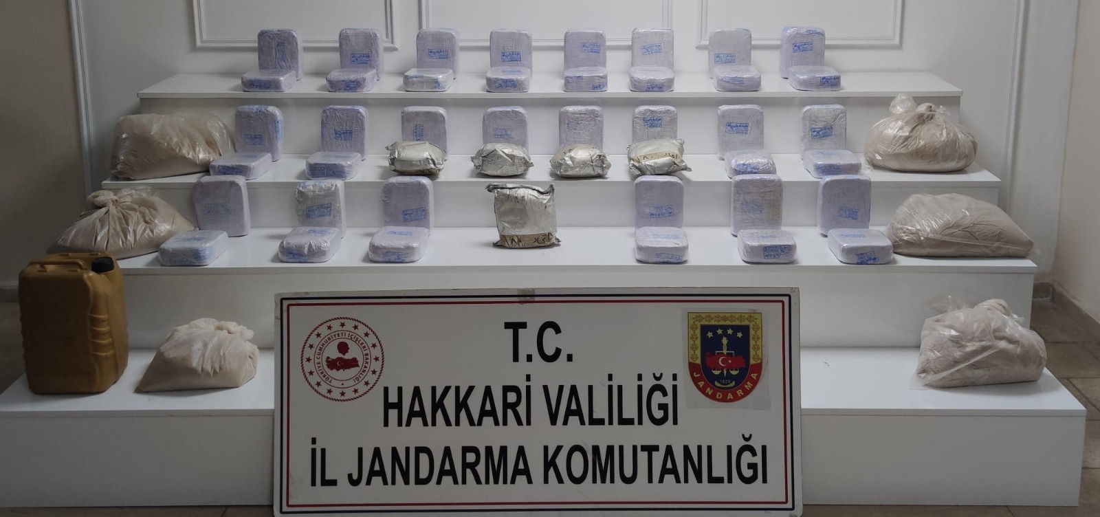 Hakkari'de 77 kilo eroin ele geçirildi