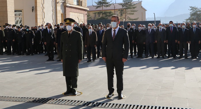 Hakkari'de 10 Kasım Atatürk’ü Anma Günü Töreni Düzenlendi