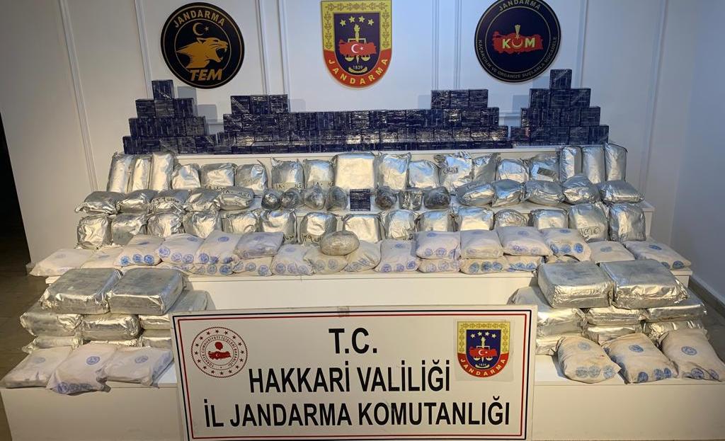 Yüksekova'da, arazide 180 kilo eroin ele geçirildi