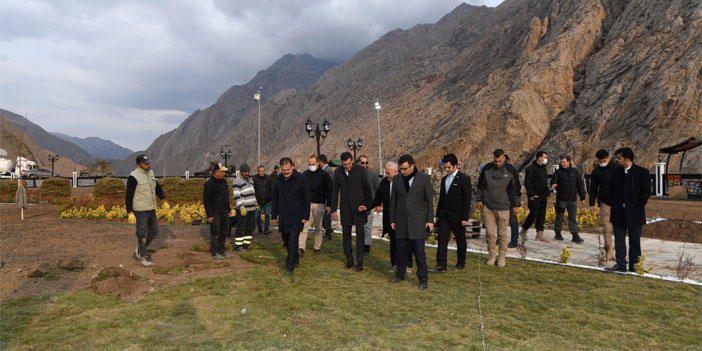 Vali Akbıyık tesislerde inceleme yaptı