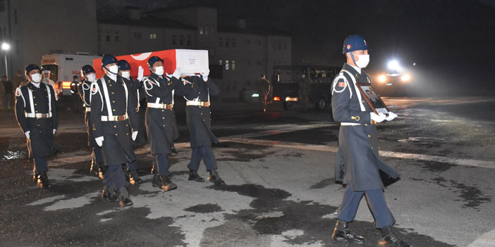 Hakkarili uzman çavuş son yolculuğuna uğurlandı