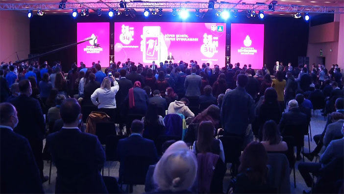 İmamoğlu "İstanbul Senin" uygulamasını tanıttı