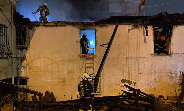 Yalnız yaşadığı evde çıkan yangında öldü