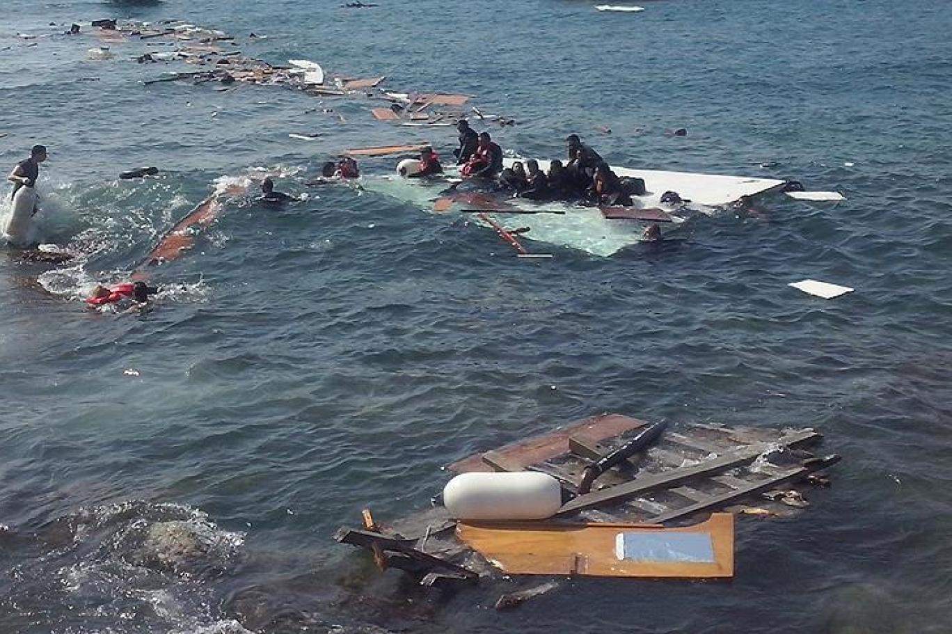 75 göçmen boğularak öldü