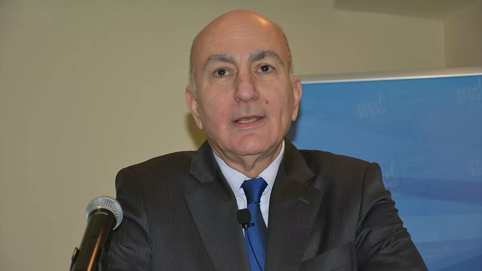 Mahfi Eğilmez: Fiyat artışı olacak diye evler bakkal dükkanına döndü