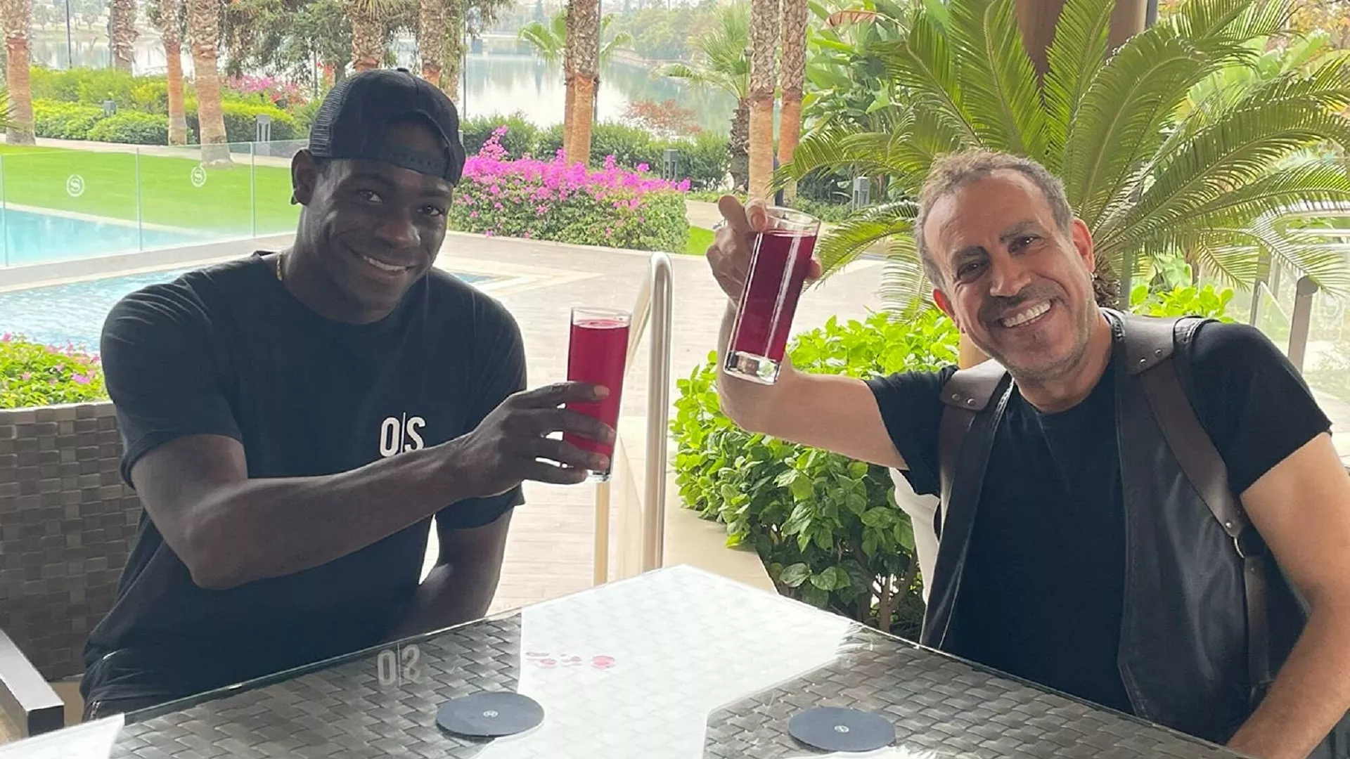 Mario Balotelli, Haluk Levent aracılığıyla 6 aileye yardım etti