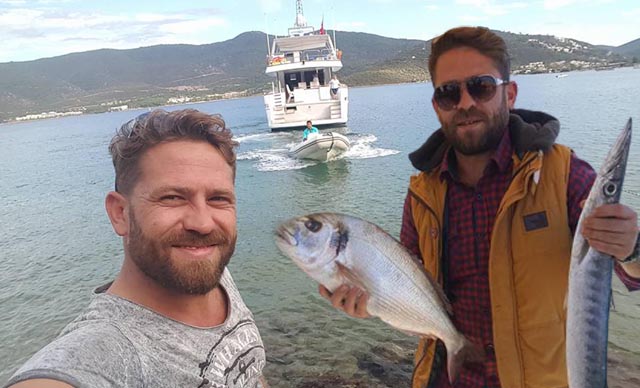 3,5 yıldır kayıptı, iskeleti denizde telle aküye bağlı bulundu