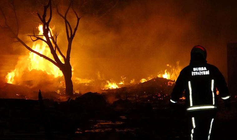 Fabrikada büyük yangın