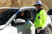 Şemdinli'de kış lastiği uygulaması