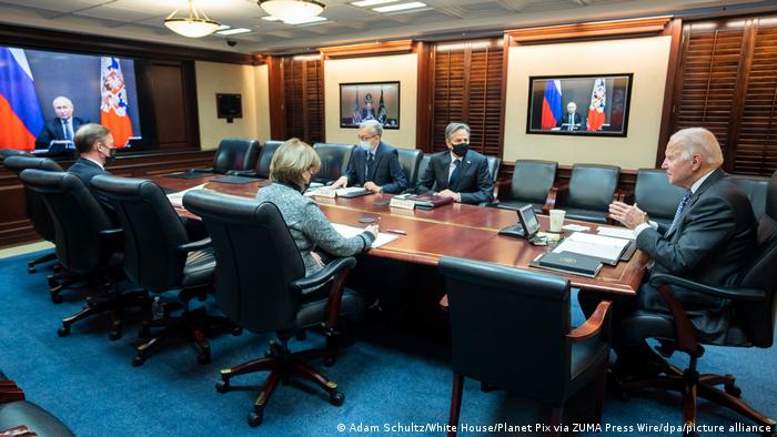 Biden'dan Rusya'ya "ağır yaptırım" tehdidi