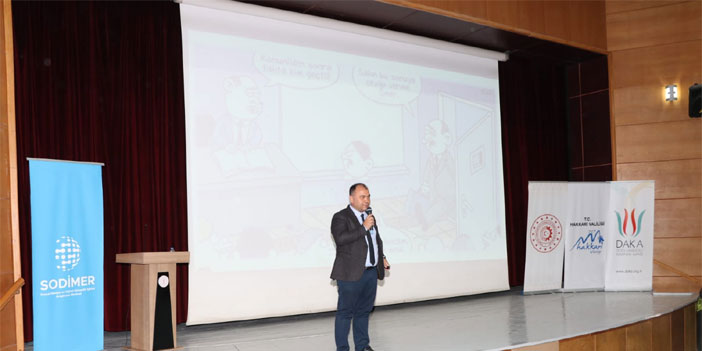 Hakkari'de öğretmenlere seminer