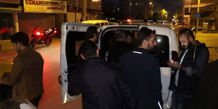 Sözleşmeli er, kadın polisi bıçakla ağır yaraladı