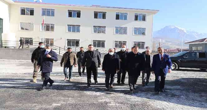 Vali Akbıyık'tan sanayi sitesi esnafına ziyaret