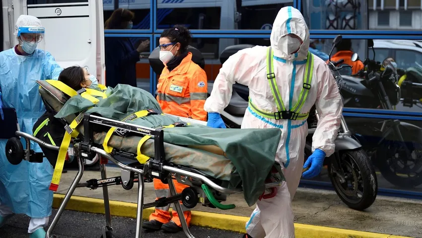 İtalya'da günlük vaka sayısı son 13 ayın zirvesine çıktı