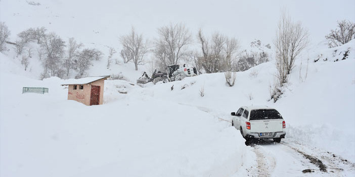 Hakkari'de 247 köy ve mezra yolu kapalı