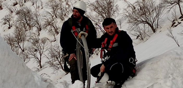 VEDAŞ ekibi zorlu kış şartlarına meydan okuyor