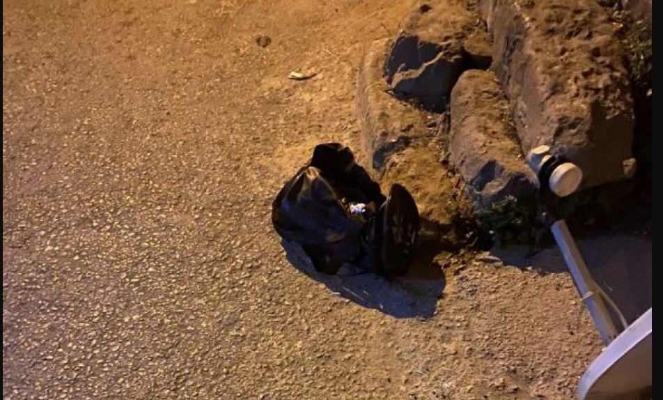 Üç haftalık bebek çanta içinde sokağa terk edildi