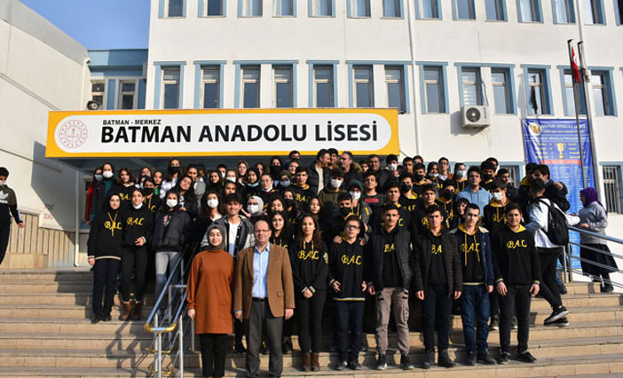Batman Anadolu Lisesi dünya genelinde 250 okul arasına girdi