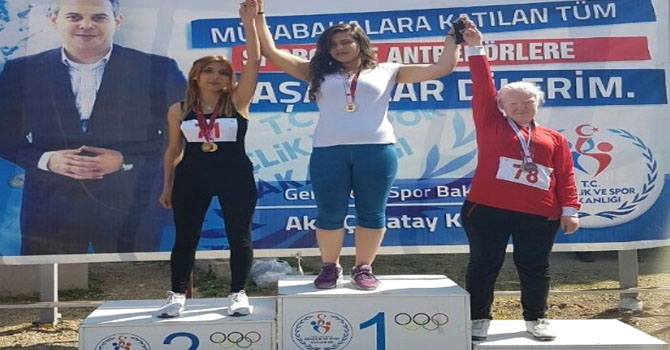 Diyarbakırlı Görme Engelli Serap'ın Büyük Başarısı