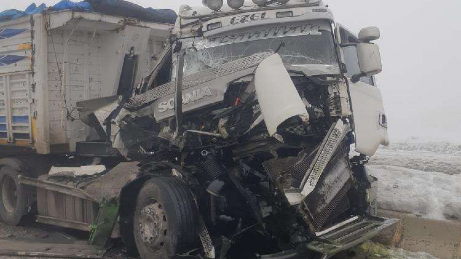 Yoğun sis beraberinde kaza getirdi