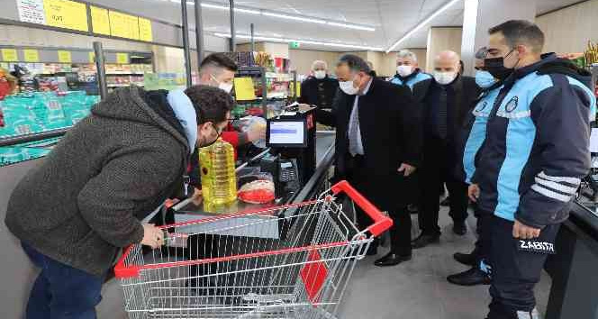 Hakkari'de zincir marketlere sıkı denetim