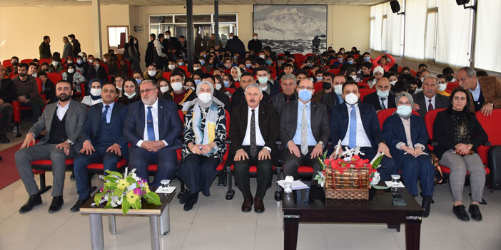 AK Parti Genel Başkan Yardımcısı Ömer İleri, Hakkarili gençlerle buluştu: