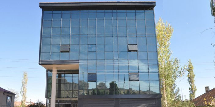 Yüksekova Ticaret ve Sanayi Odası yeni hizmet binasına taşındı