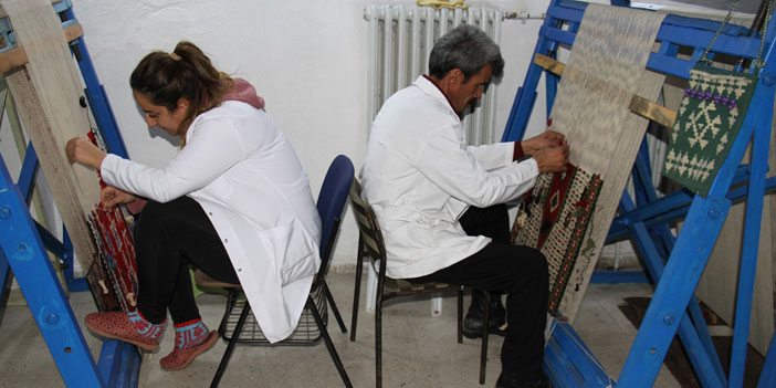 Şemdinli'de "Halı Kilim Dokuma Kursu" açıldı