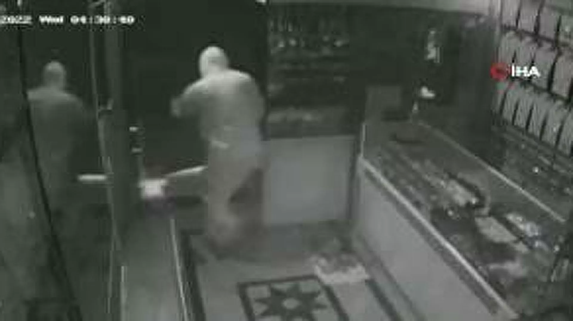 Sisli havada altın çaldılar