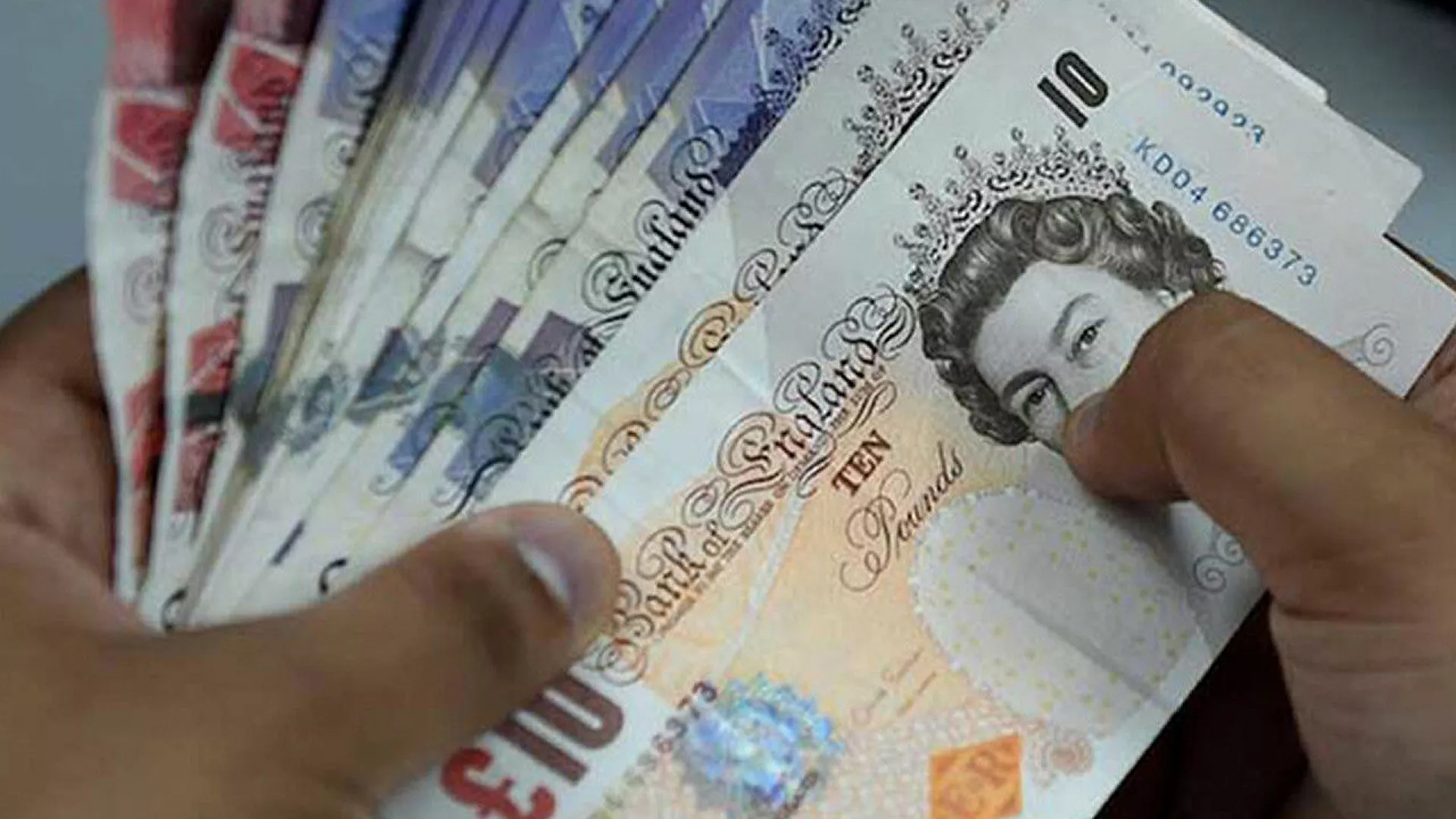 İşini sıkıcı bulan adam şirkete dava açtı: 33 bin sterlin kazandı