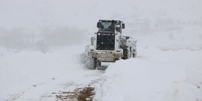 Hakkari'de 193 köy ve mezranın yolu kapalı
