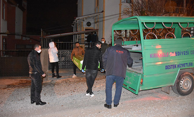 Evinde ölü bulundu