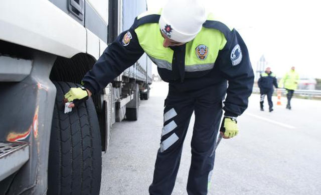 Sürücülere 'kış lastiği' uyarısı