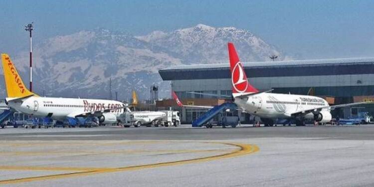 Van’da uçak seferleri iptal edildi!