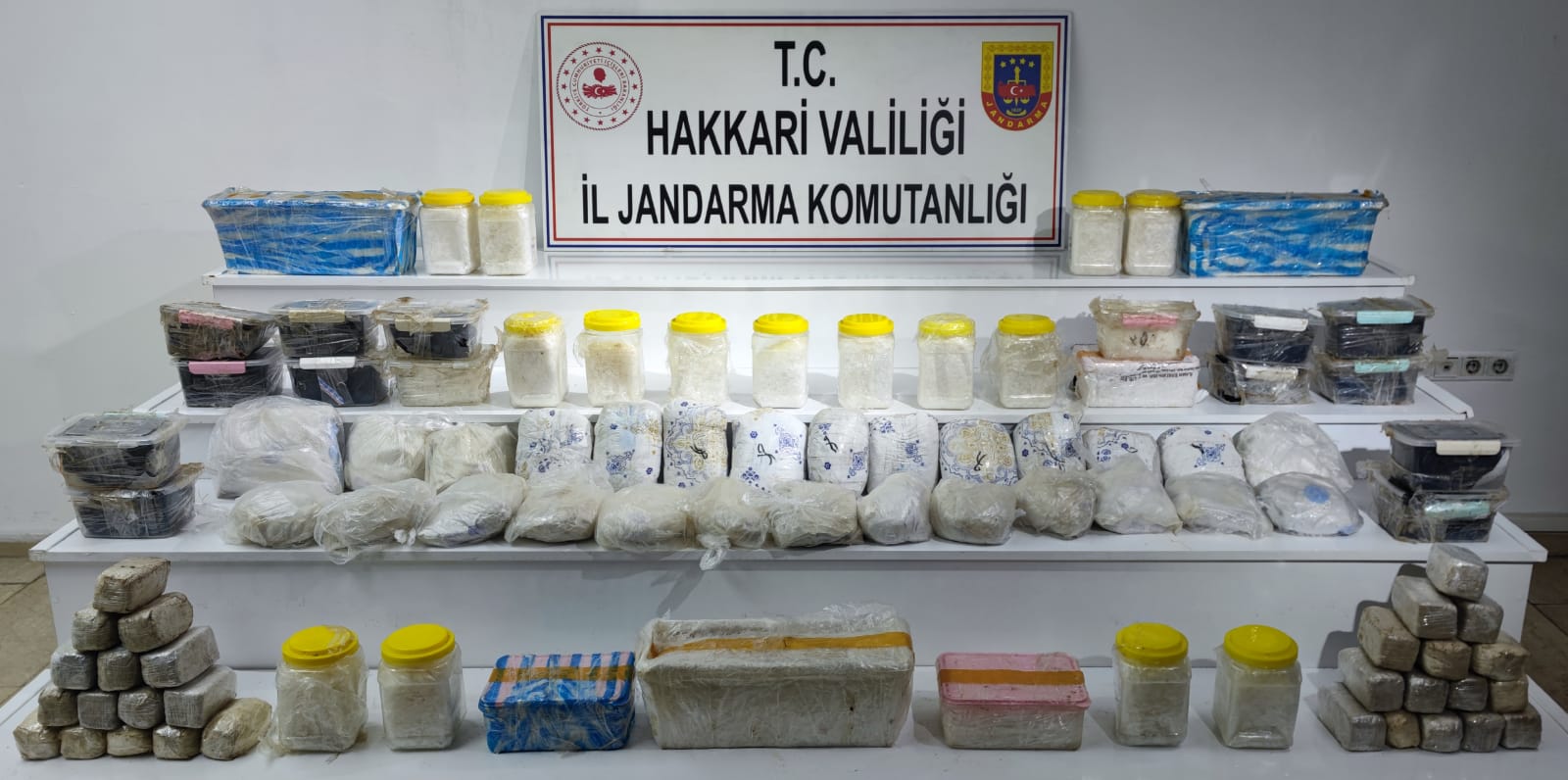 Yüksekova'da 97 kilo 500 gram uyuşturucu ele geçirildi