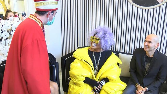 Bülent Ersoy, suskunluğunu bozdu: Seni yarın Hakkari'ye sürerler