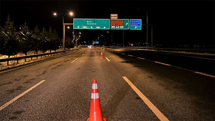 Ankara'dan İstanbul istikametine araçların geçişine izin verilmiyor