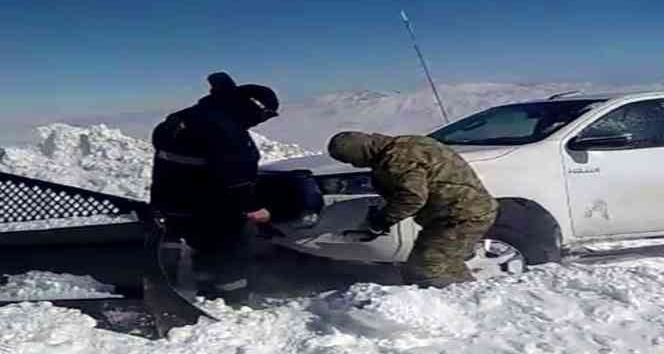 Mahsur kalan VEDAŞ ekibi kurtarıldı