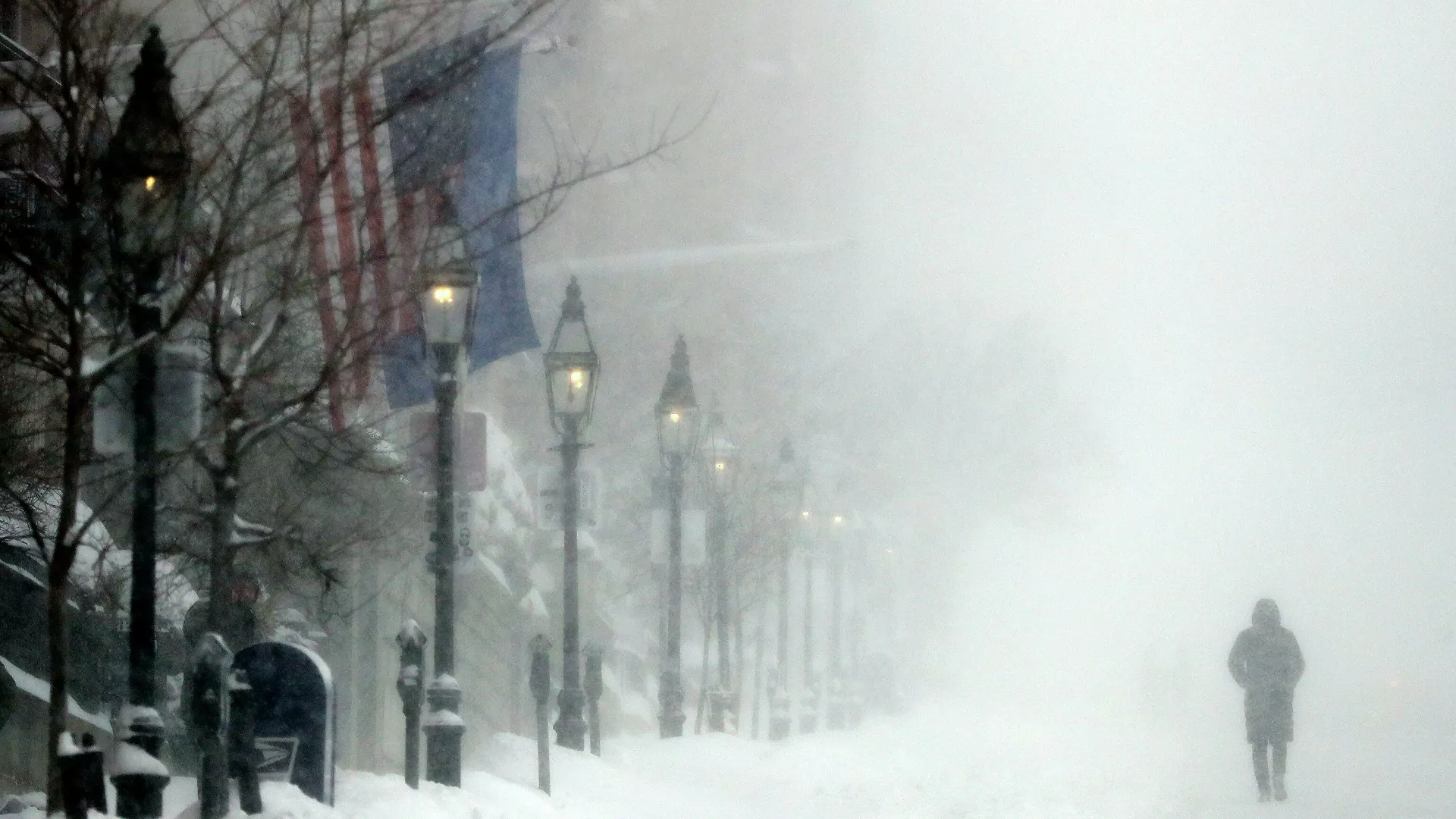 ABD'deki kar fırtınası nedeniyle 100 binden fazla kişi elektriksiz kaldı