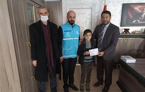 Hakkarili Berşan'dan örnek Davranış!