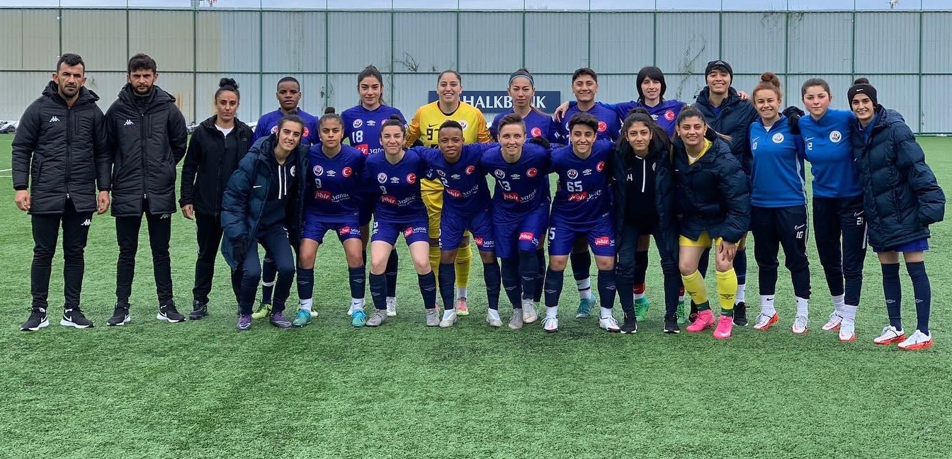 Hakkari Gücü Bayan Futbol Takımı deplasmanda galibiyetle döndü