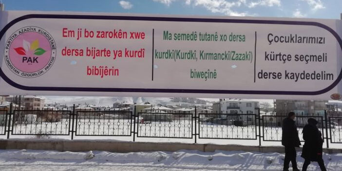 Kürtçe seçmeli dersler için afiş asıldı