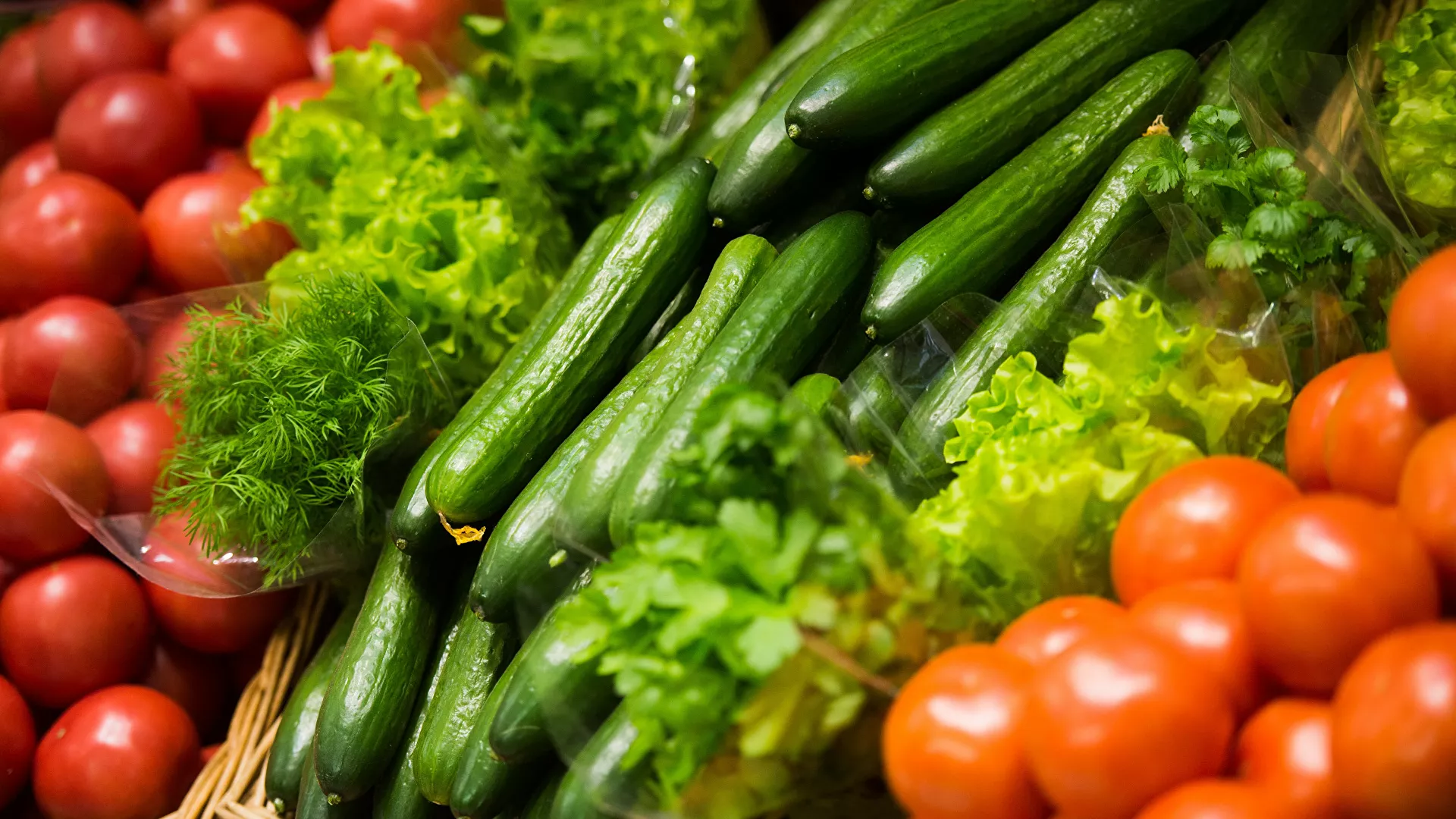 2 TL'ye mal olan salatalık, nasıl 30 TL'ye satılıyor?