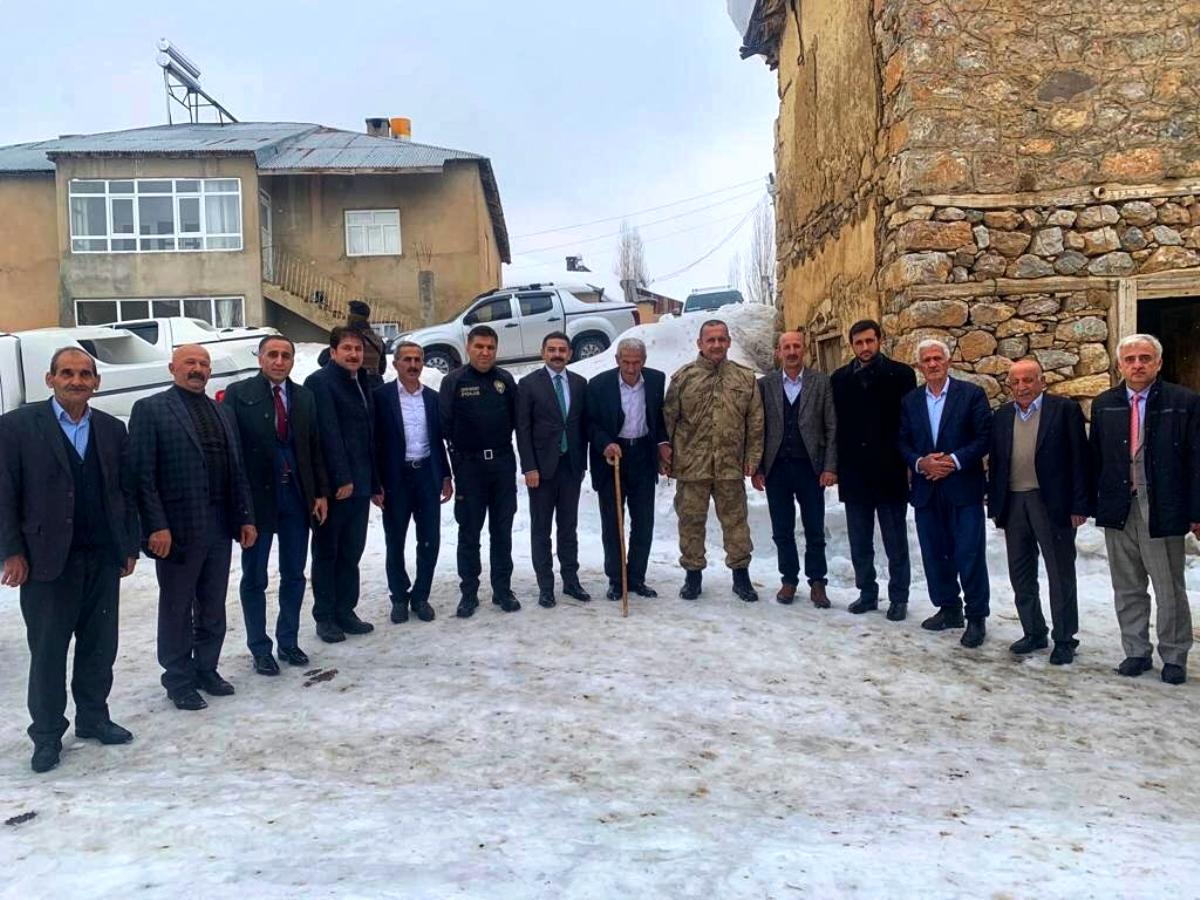 Şemdinli Kaymakamı Tugay'dan köy ziyareti