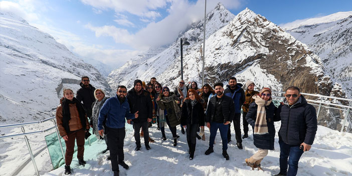 Hakkari'de Zap Vadisi manzaralı seyir tepesi doğaseverleri ağırlıyor