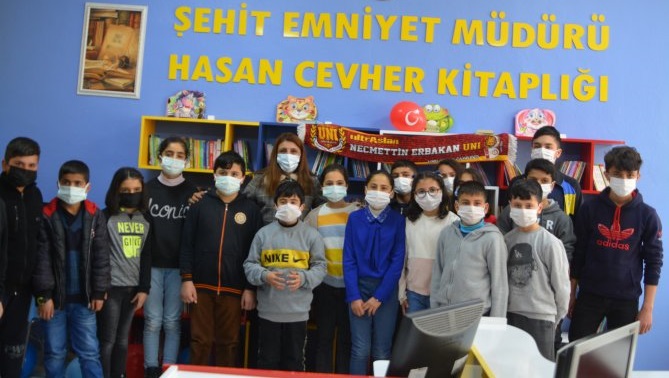 Hakkari'de şehit Emniyet Müdürü adına kitaplık oluşturuldu