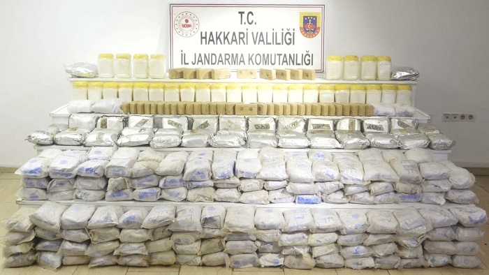 Hakkari'de 285 kilo uyuşturucu ele geçirildi