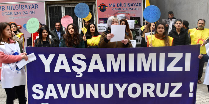 Hakkari’de 8 Mart açıklaması ve paneli