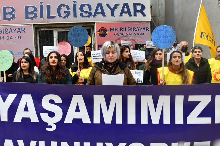 Hakkari'de kadınların 8 mart açıklaması