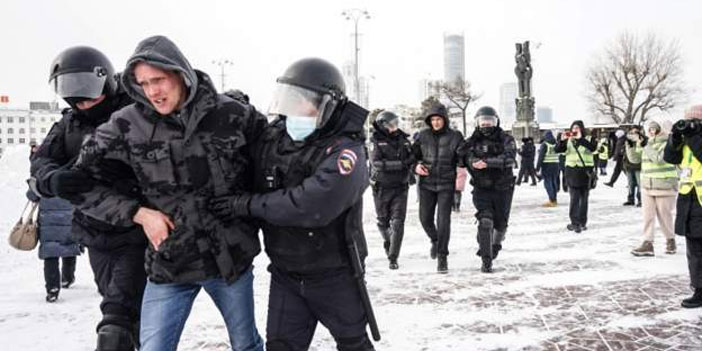 Rusya'da savaş protestosu 5 bin gözaltı
